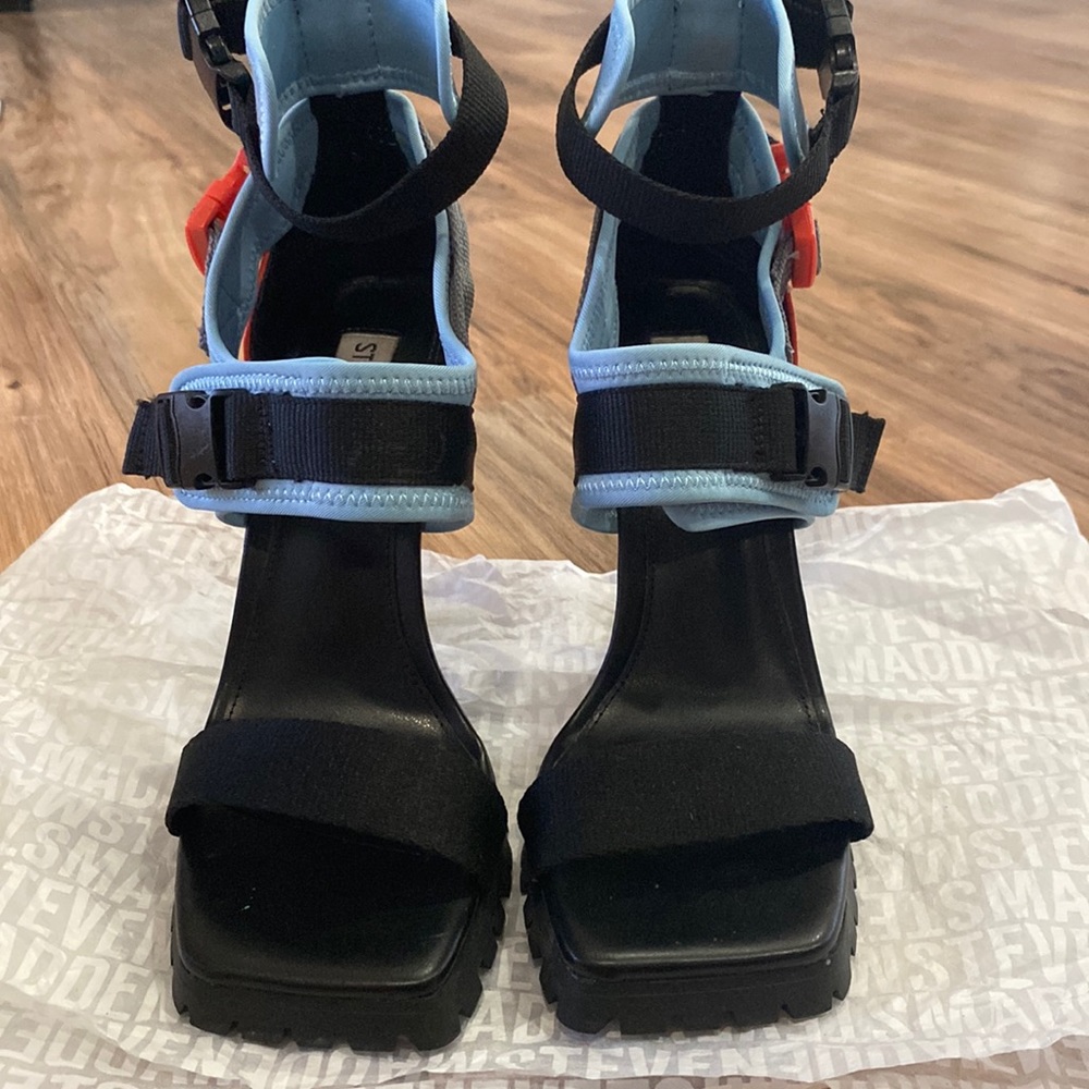 Steve Madden Women's Vices Stiletto Heels Size 6 Lug Soles Buckle Square Toe